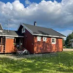 Yllaestoelli 2 A, Aekaeslompolo Kolari