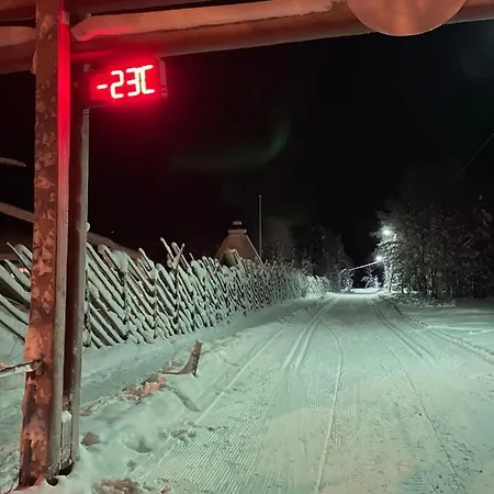 Yllaestoelli 2 A, Aekaeslompolo Kolari