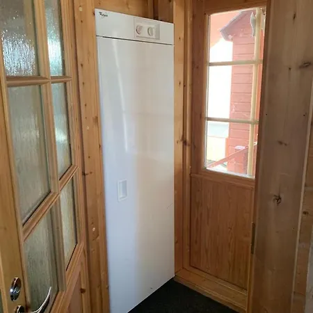 Yllaestoelli 2 A, Aekaeslompolo Chalet *