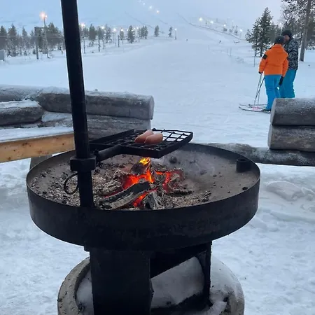 Yllaestoelli 2 A, Aekaeslompolo Horská chata