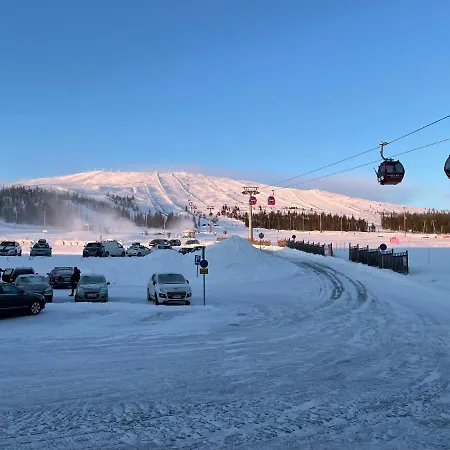 Yllaestoelli 2 A, Aekaeslompolo