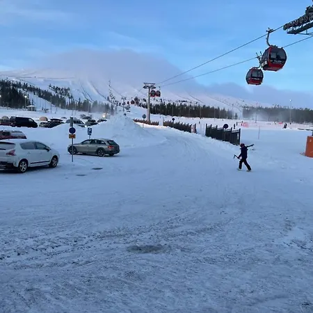 Yllaestoelli 2 A, Aekaeslompolo Kolari