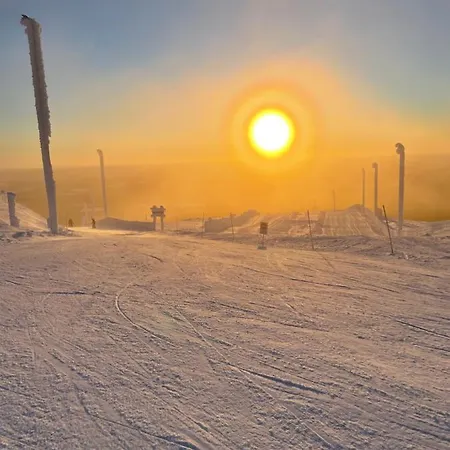 Yllaestoelli 2 A, Aekaeslompolo * Kolari