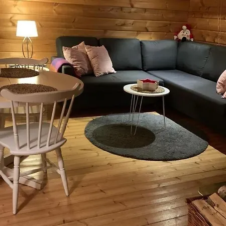 Dağ evi Yllaestoelli 2 A, Aekaeslompolo Kolari