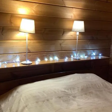 Yllaestoelli 2 A, Aekaeslompolo