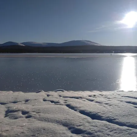 Yllaestoelli 2 A, Aekaeslompolo * Kolari