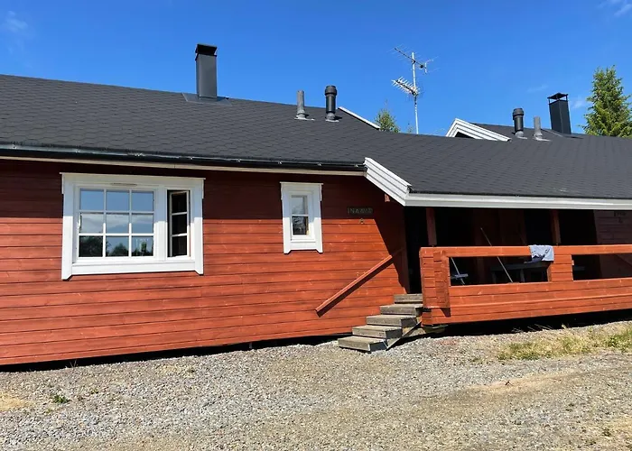 Yllaestoelli 2 A, Aekaeslompolo Chalet *