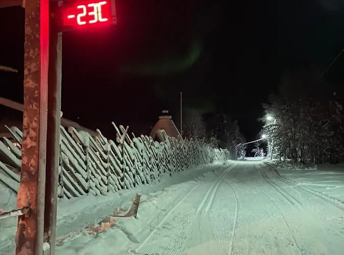 Yllaestoelli 2 A, Aekaeslompolo Kolari