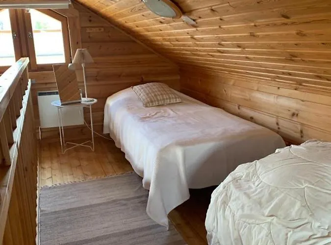 Yllaestoelli 2 A, Aekaeslompolo Kolari