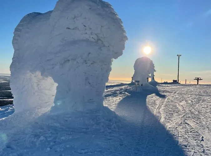 Yllaestoelli 2 A, Aekaeslompolo * Kolari