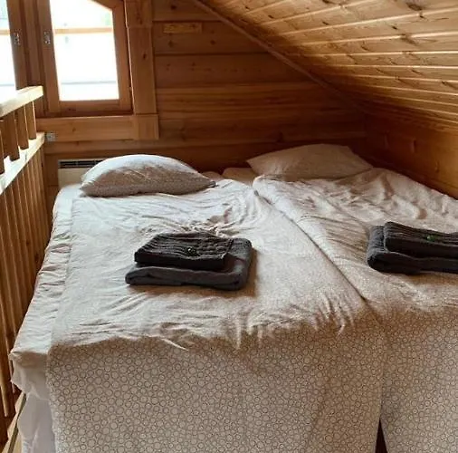 Yllaestoelli 2 A, Aekaeslompolo Chalet *